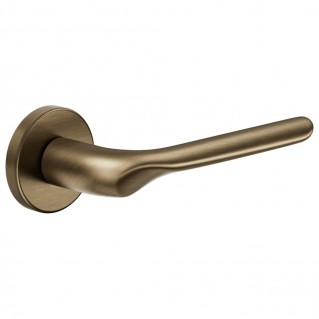 Дверная ручка Chop (CP12-ZGH) матовая бронза, на круглой розетке VIS Дверная ручка Chop (CP12-ZGH) матовая бронза, на круглой розетке VIS